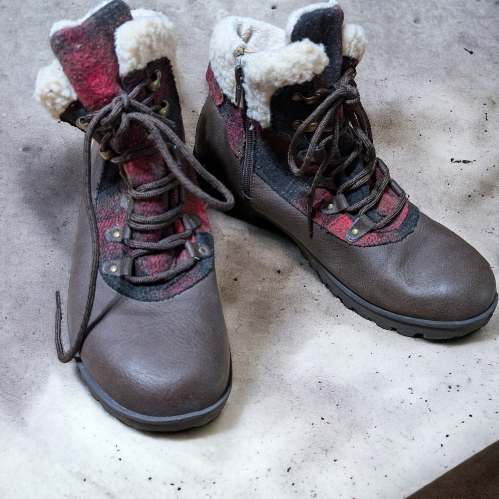 JBU Red Rock boots